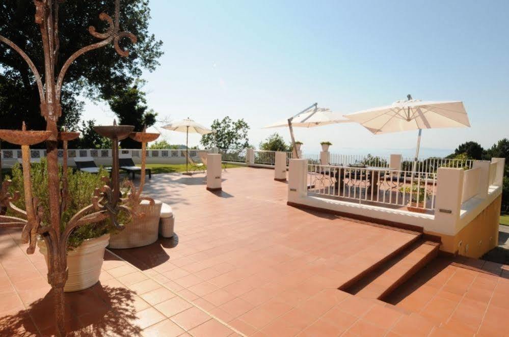 Villa & Le Tore